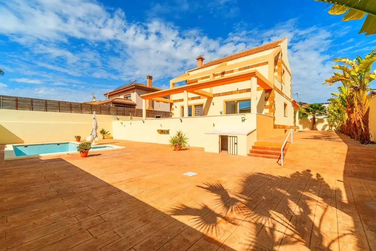 Villa mit Terrasse zum Verkauf in Calle Meridiano, imagen 4
