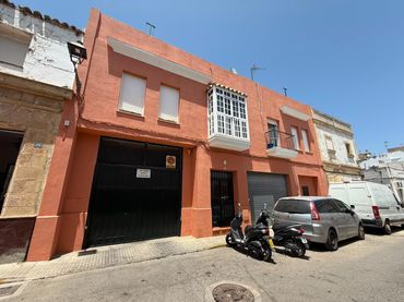 Pis amb balcó en venda a Centro