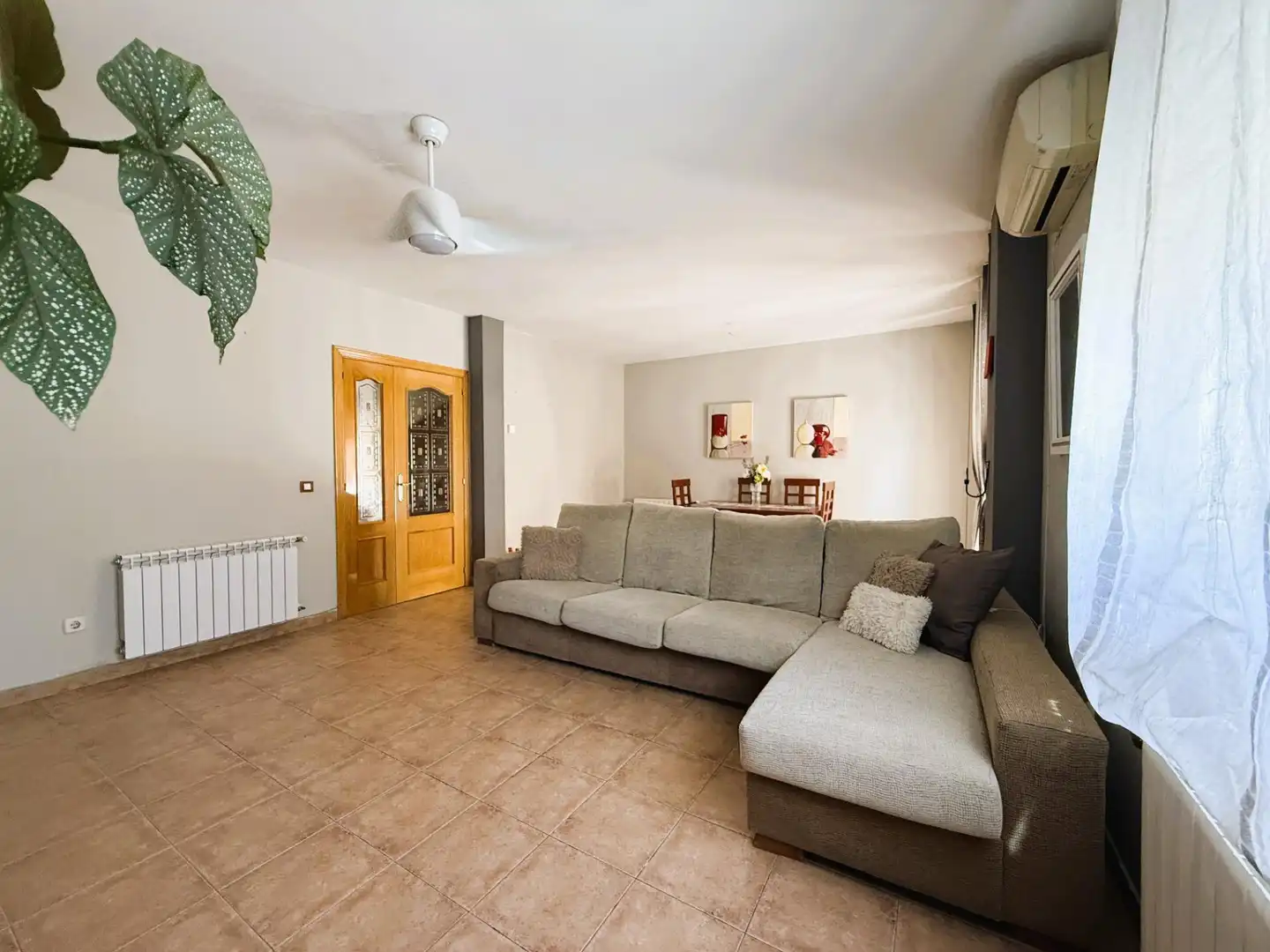 Living room of Detached homes for sale in Arganda del Rey  with Air Conditioner, Heating and Swimming Pool