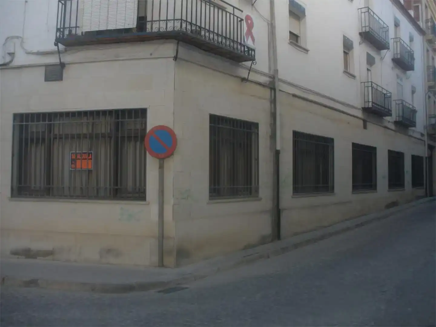 Exterior view of Commercial properties for sale in Baeza, Jaén