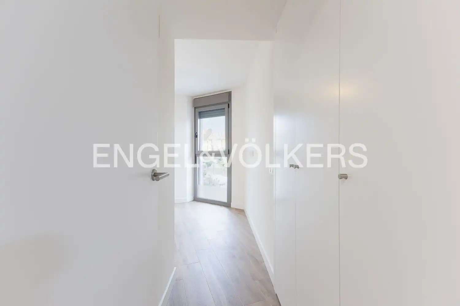 Flat for rent in Valencia  with Air Conditioner, Heating and Parquet flooring