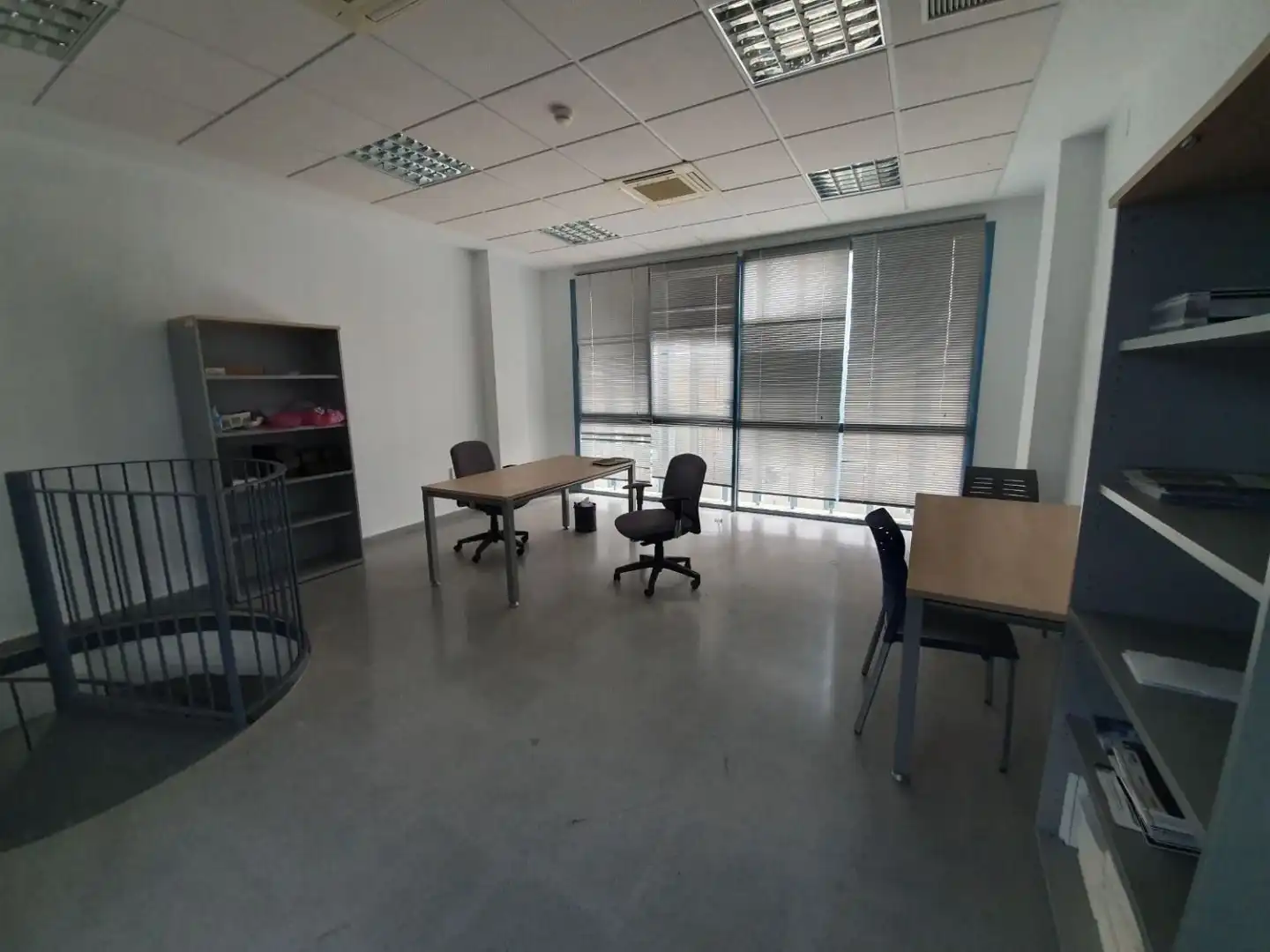 Oficina de alquiler en La Rinconada
