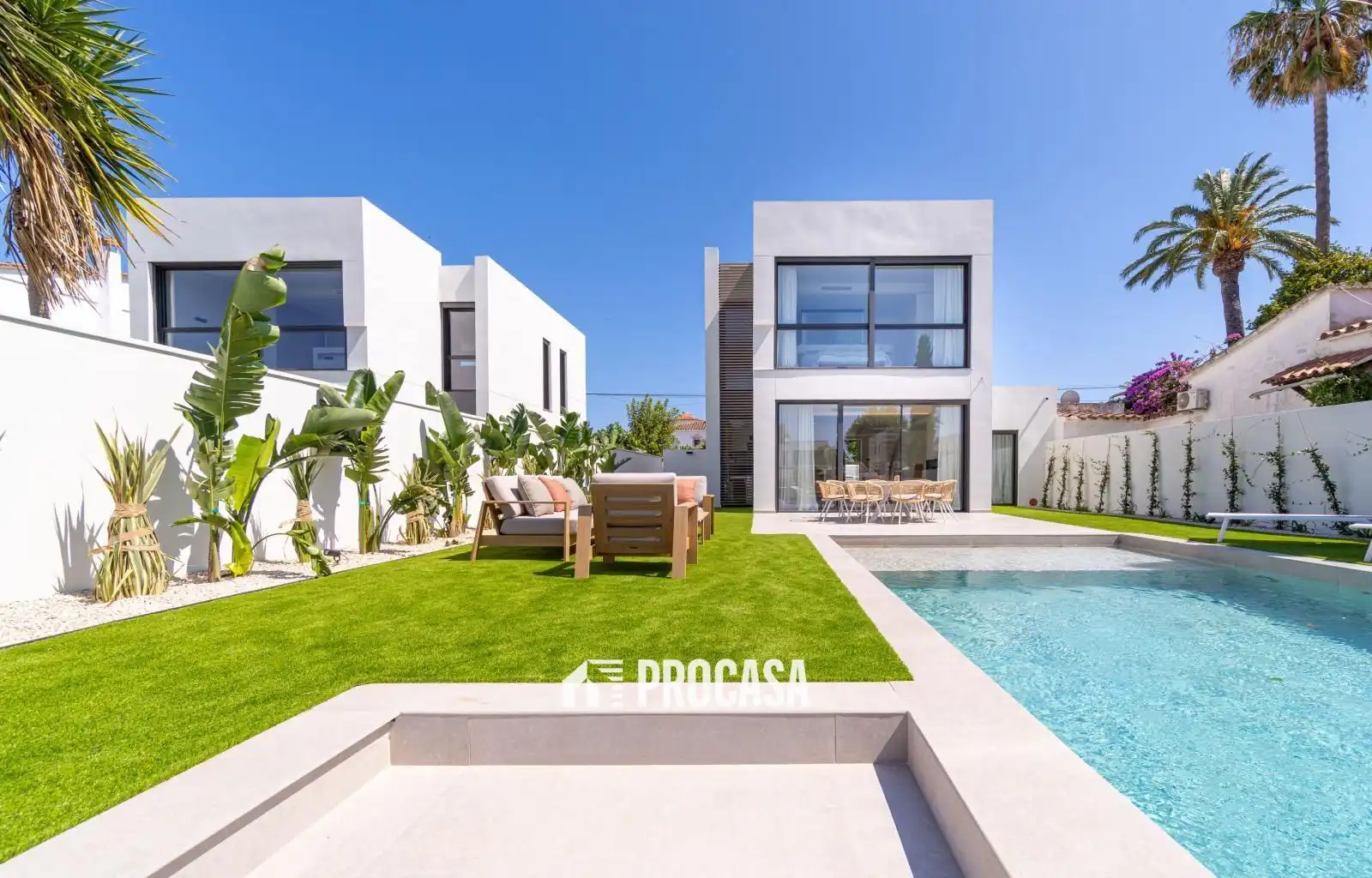 Vista exterior de Casa o xalet en venda en Empuriabrava amb Aire condicionat, Calefacció i Traster