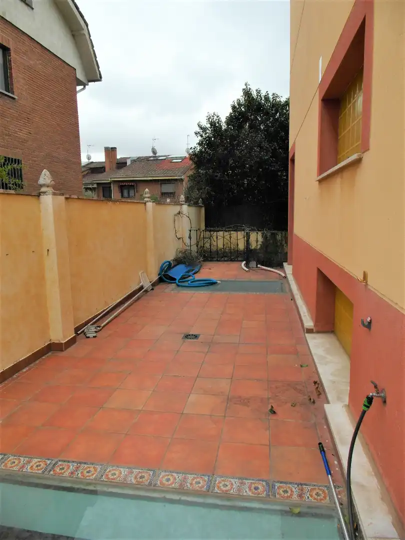 Terraza de Casa adosada en venta en Madrid con Aire acondicionado, Calefacción y Jardín privado
