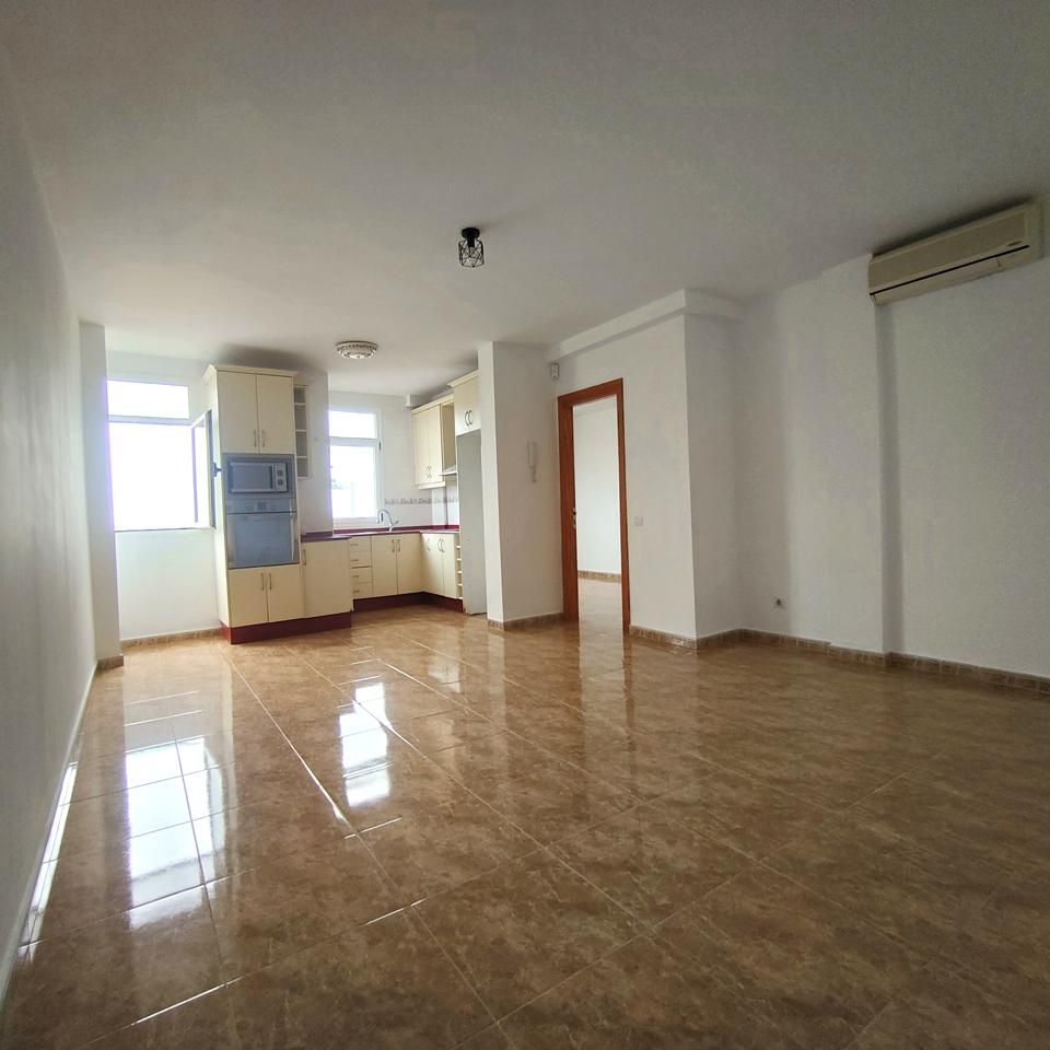 Kitchen of Apartment for sale in Santa Lucía de Tirajana  with Air Conditioner, Storage room and Alarm