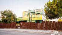 Vista exterior de Casa o xalet en venda en Cerdanyola del Vallès amb Aire condicionat