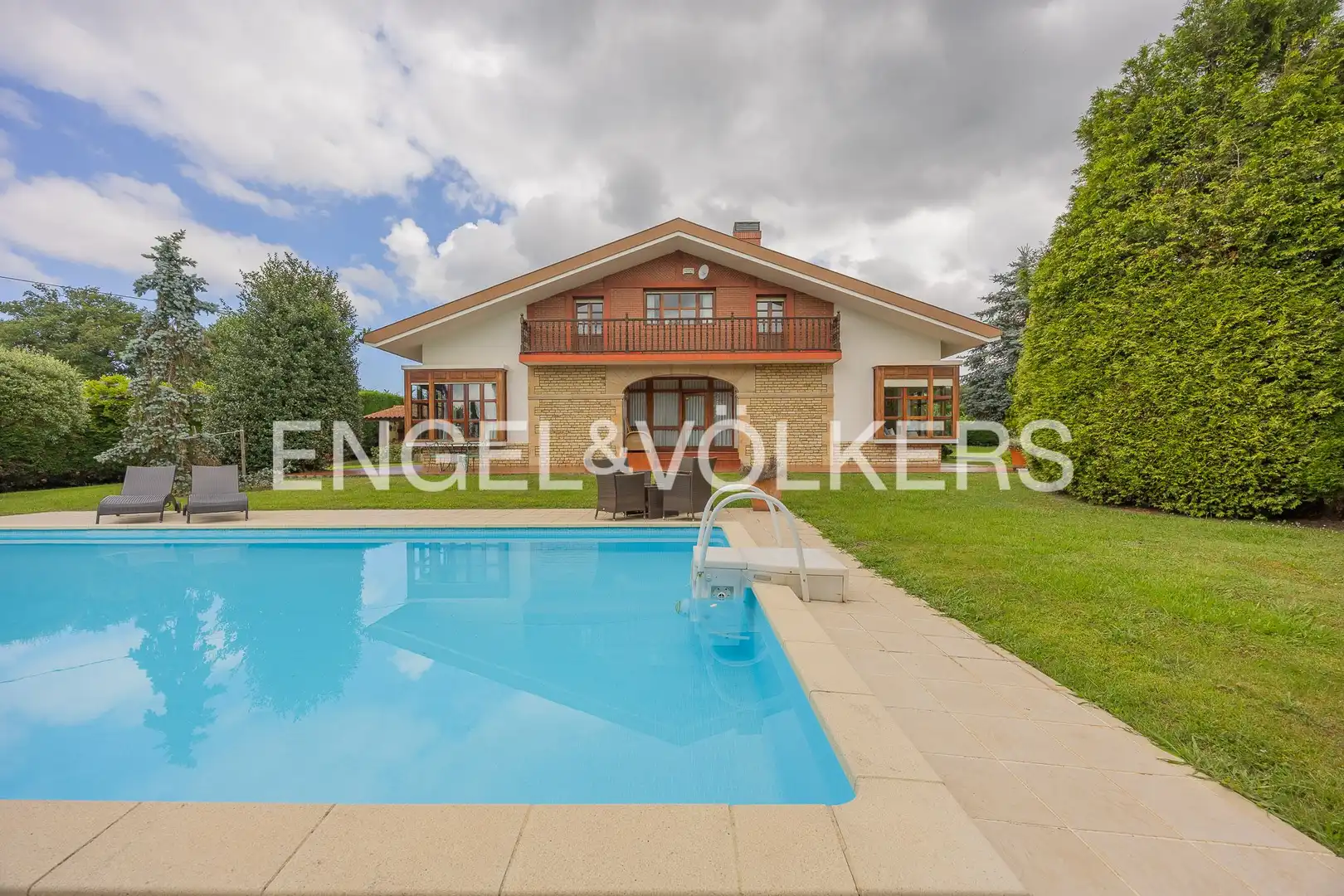 Vista exterior de Casa o chalet en venta en Loiu con Calefacción, Jardín privado y Trastero