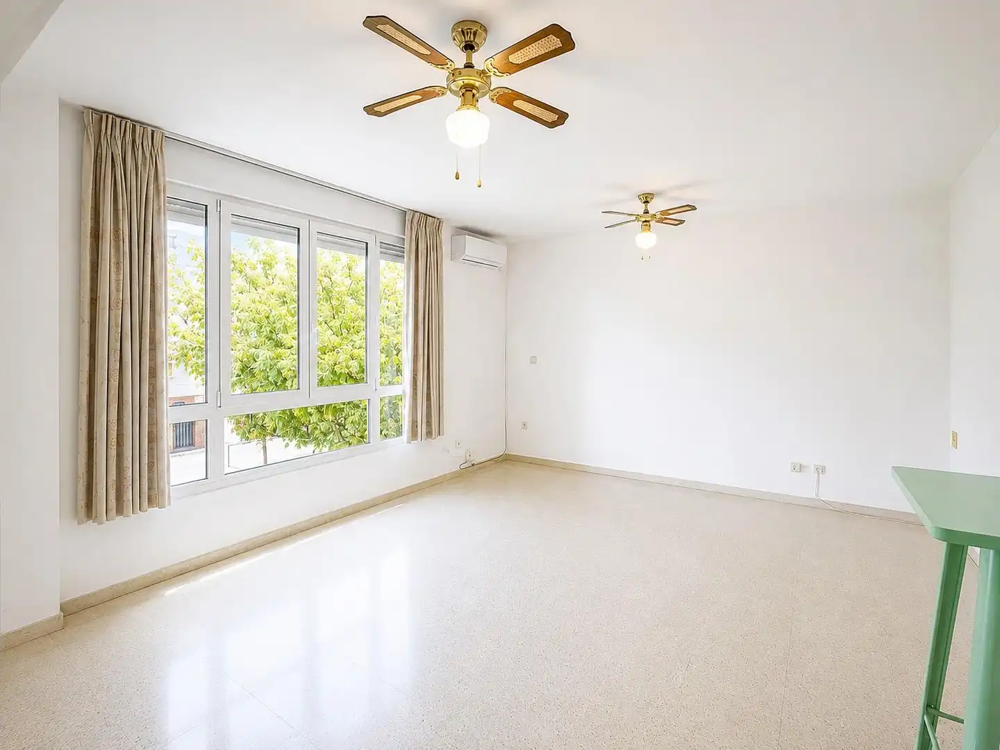 Sala de estar de Casa o chalet en venta en Granada con Aire acondicionado