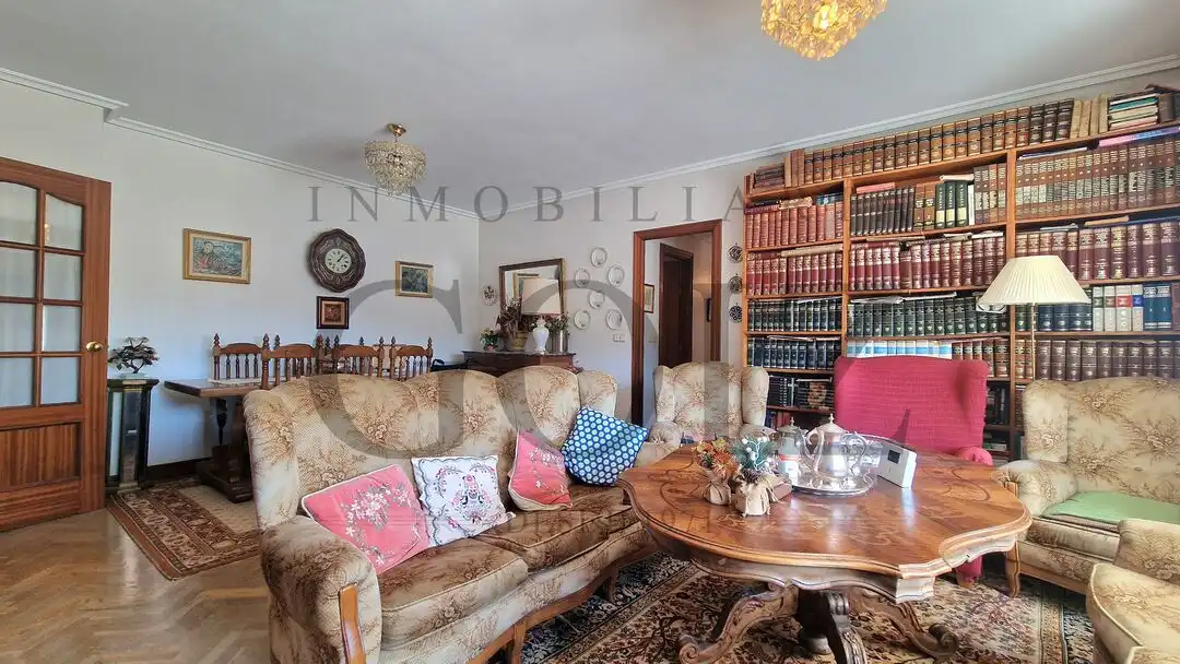 Flat with lift for sale in Ibaeta