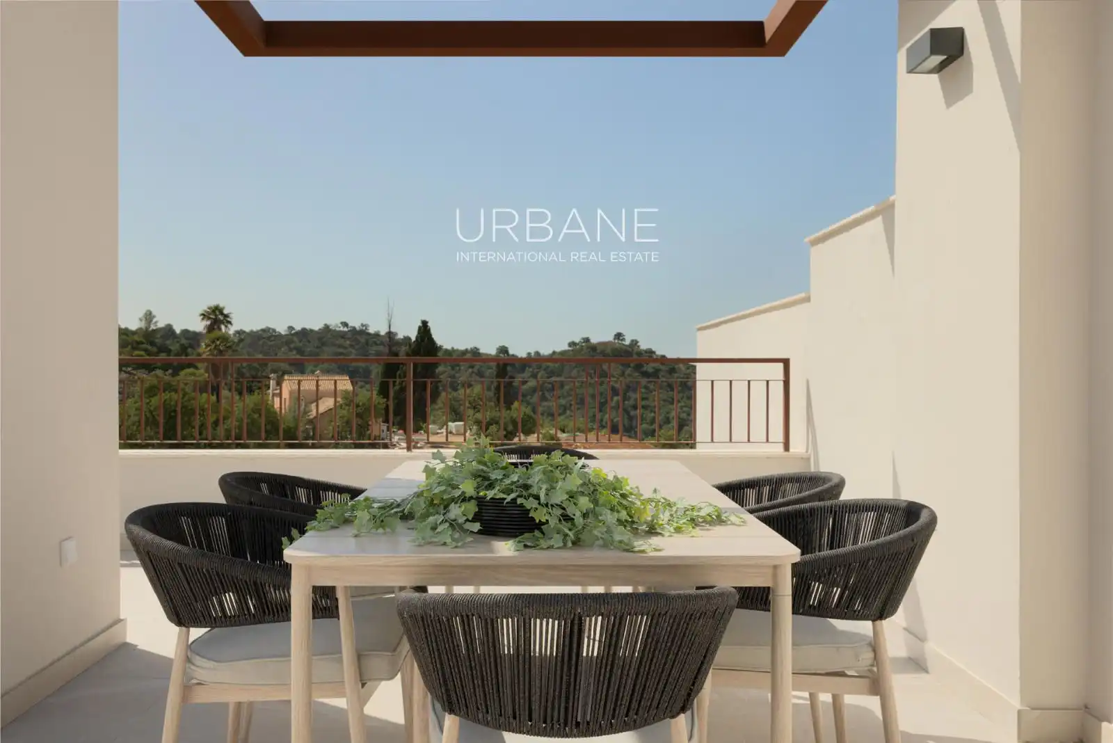 Terrace of Flat for sale in Istán  with Air Conditioner, Terrace and Swimming Pool