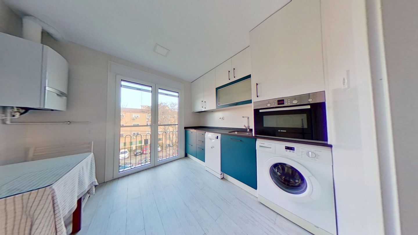 Kitchen of Flat to rent in  Madrid Capital  with Air Conditioner and Heating