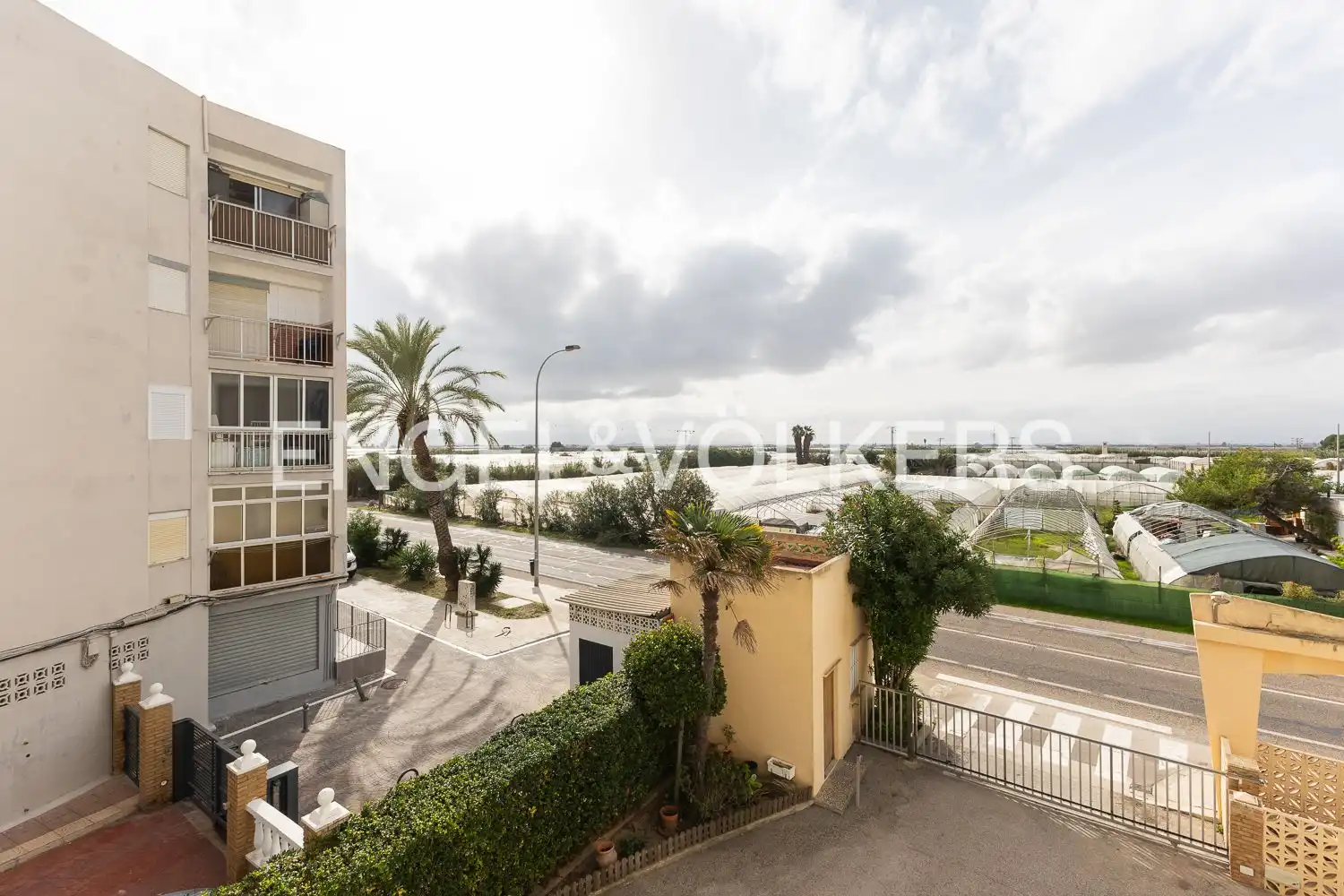 Außenansicht von Wohnung zum Verkauf in Valencia mit Heizung und Balkon