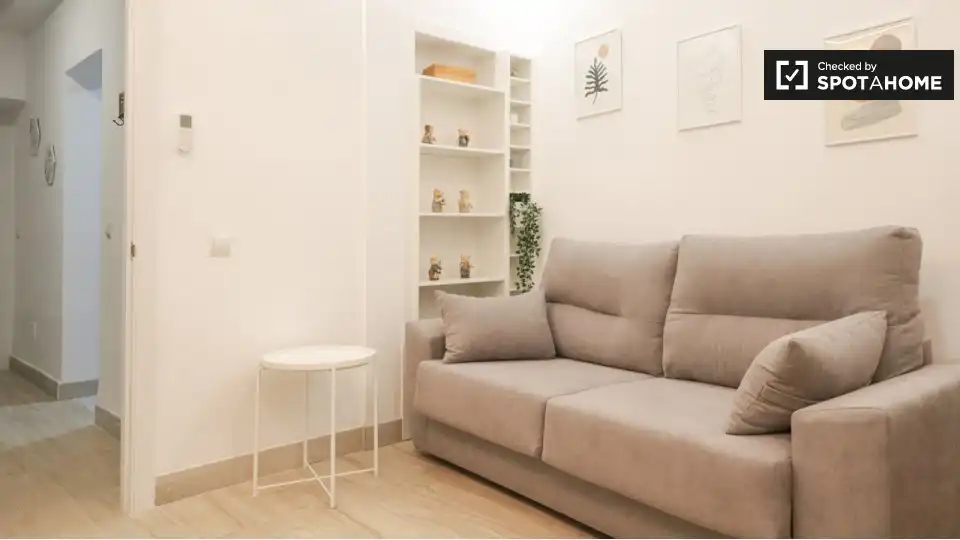 Flat with terrace to rent in Tetuán, imagen 5
