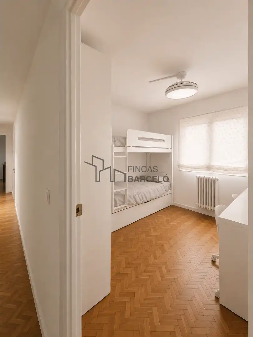 Bedroom of Flat for sale in Zaragoza