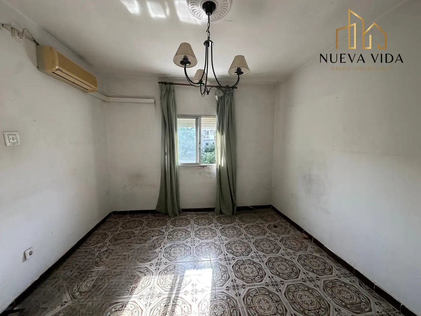 Bedroom of Flat for sale in Sevilla  with Terrace