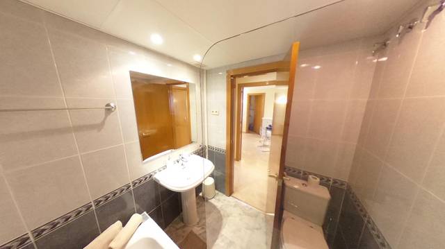 Piso en Alquiler en Calle de Herreros de Tejada en Hispanoamérica - Bernabéu