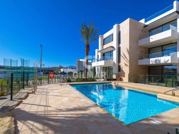 Àtic amb balcó en venda a Estepona Pueblo