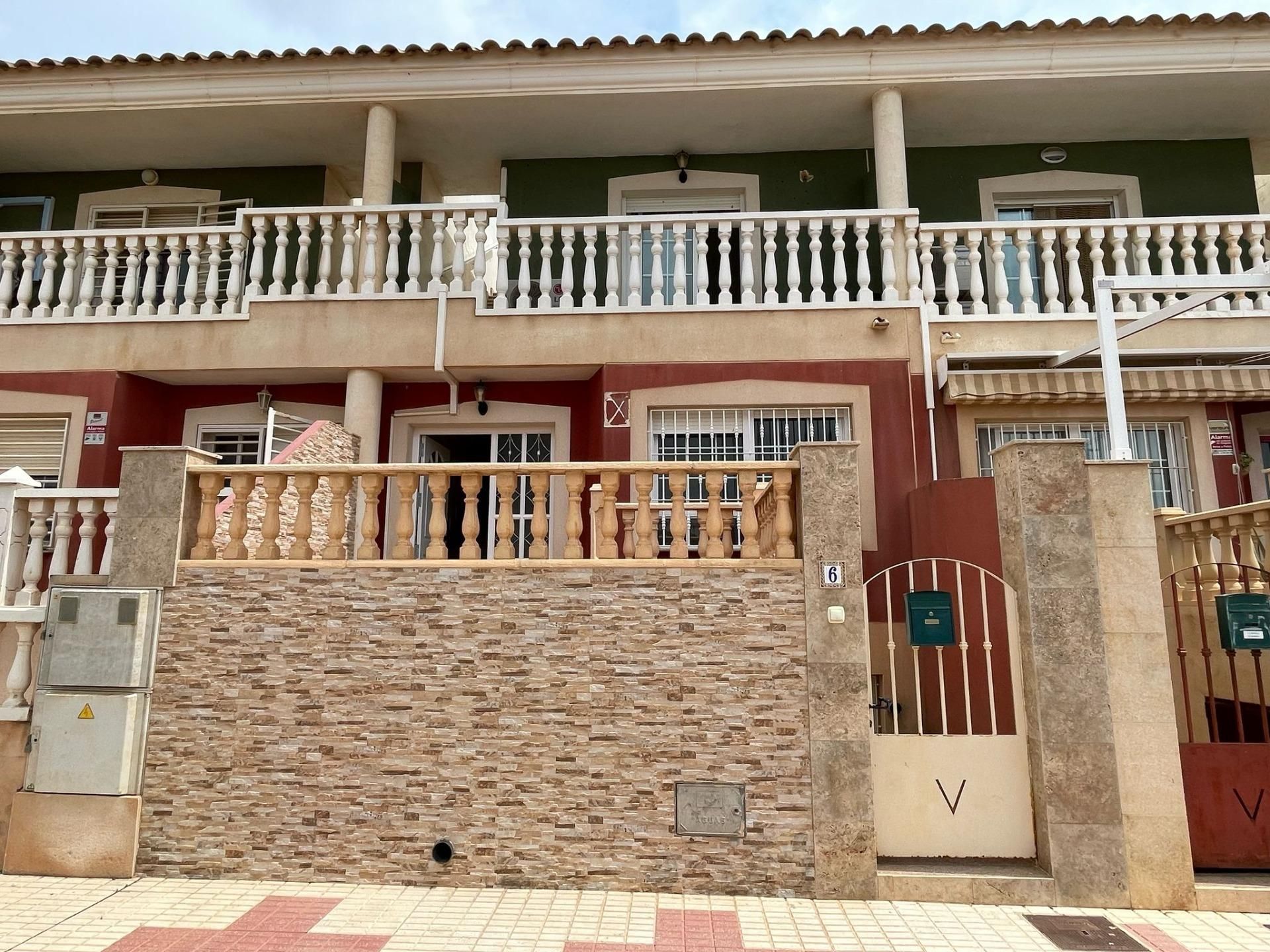 Vista exterior de Casa adosada en venda en Fuente Álamo de Murcia amb Calefacció, Jardí privat i Terrassa