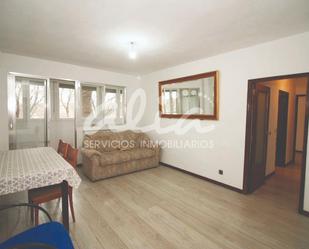 Living room of Flat to rent in Leganés  with Heating, Parquet flooring and Terrace