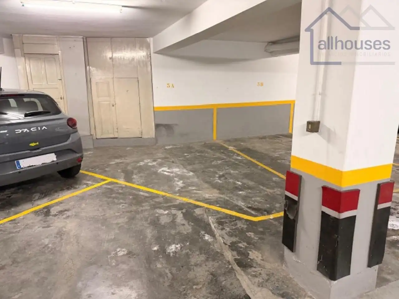 Parking de Piso en venta en Vigo  con Calefacción, Parquet y Terraza