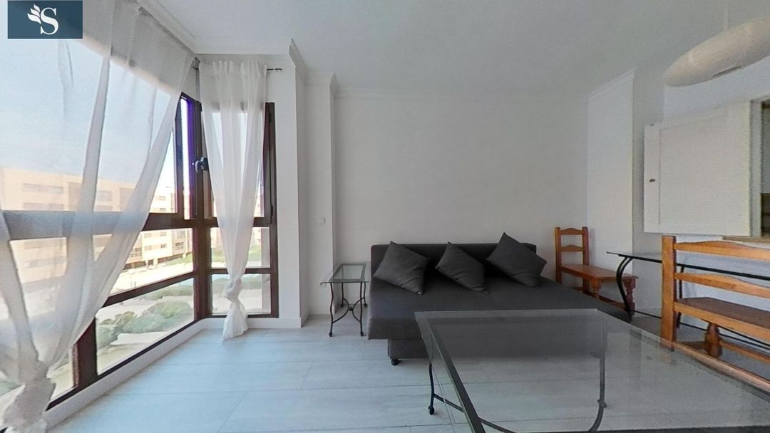 Bedroom of Flat to rent in  Madrid Capital  with Air Conditioner, Heating and Swimming Pool