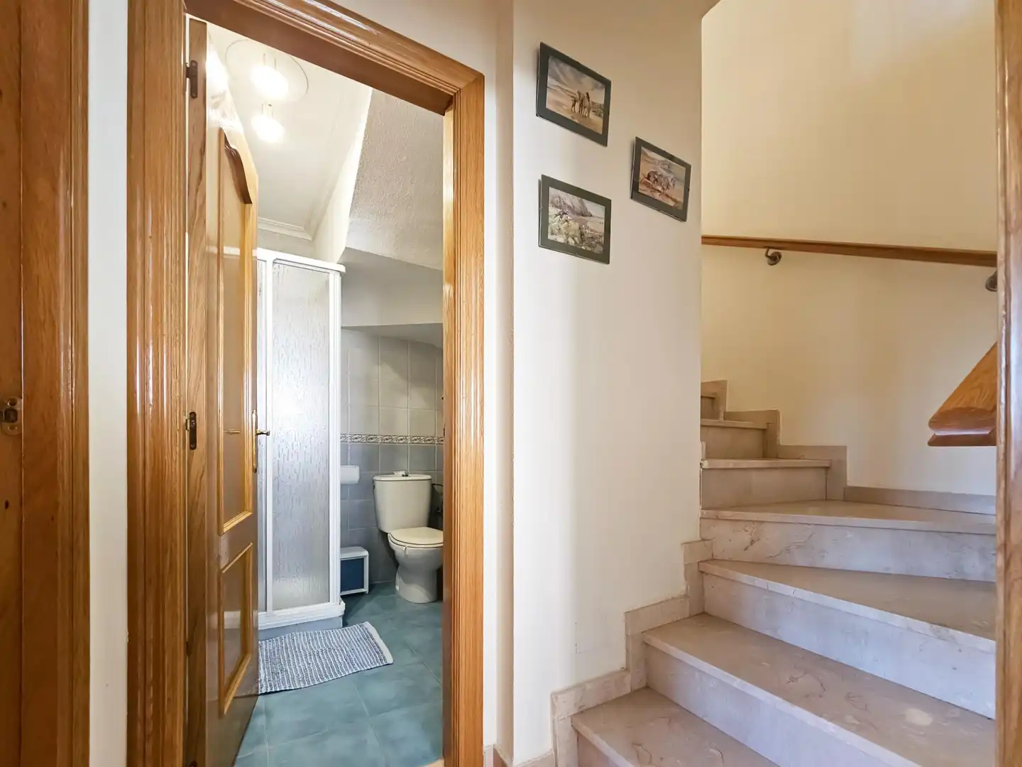 Einfamilien-Reihenhaus zum Verkauf in Santa Pola mit Heizung, Privatgarten und Terrasse