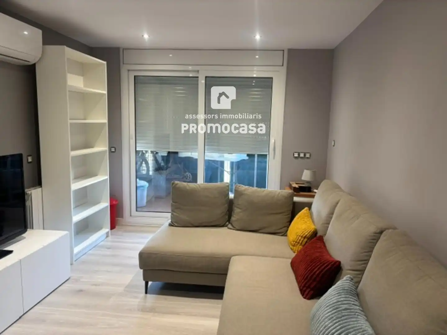 Sala d'estar de Pis en venda en Badia del Vallès amb Aire condicionat, Calefacció i Parquet
