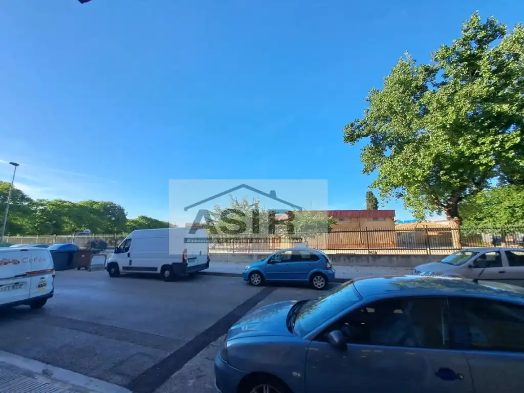 Aparcament de Local de lloguer en Alzira