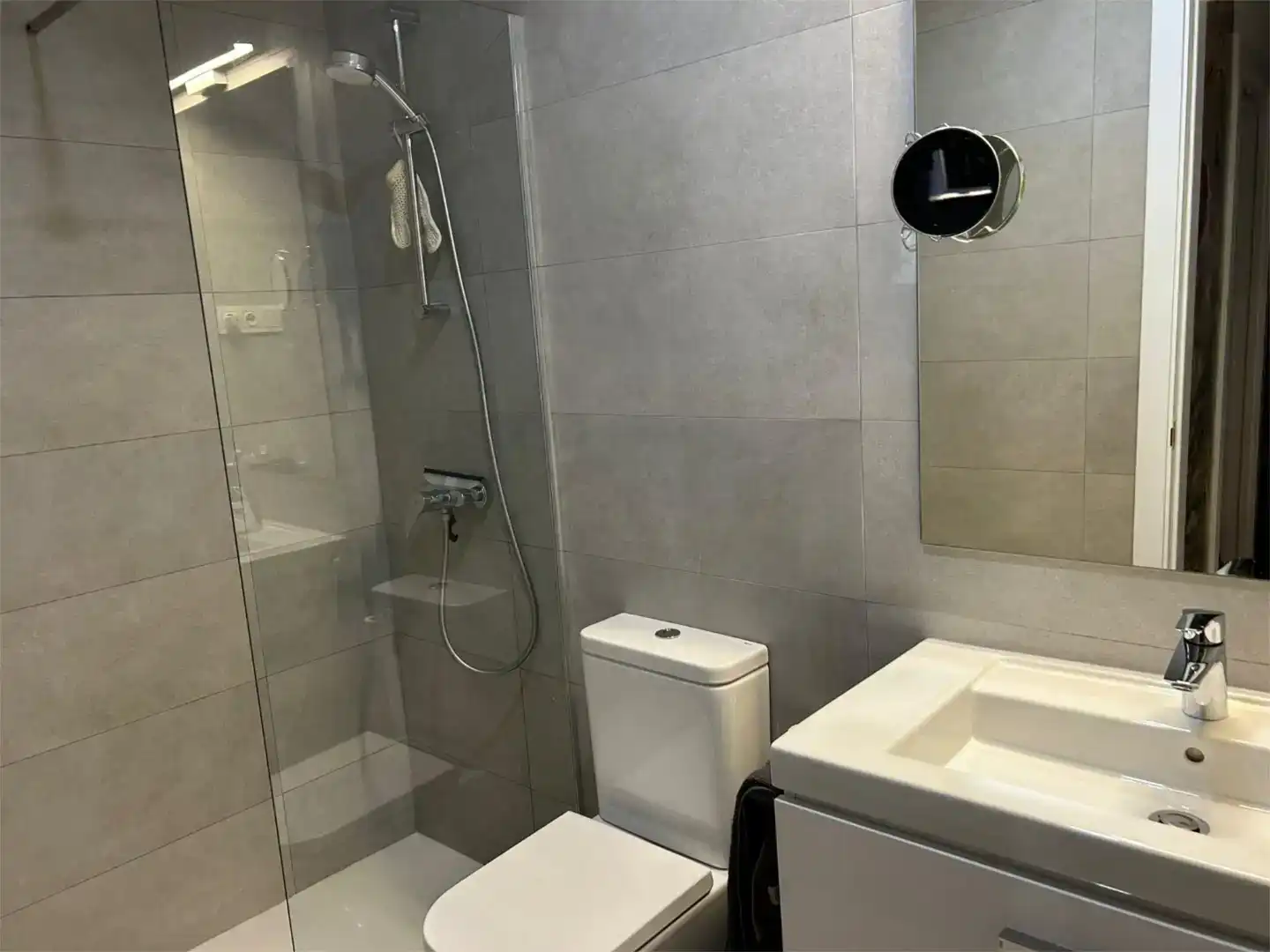 Badezimmer von Wohnungen zur Miete in Málaga Capital mit Klimaanlage und Schwimmbad