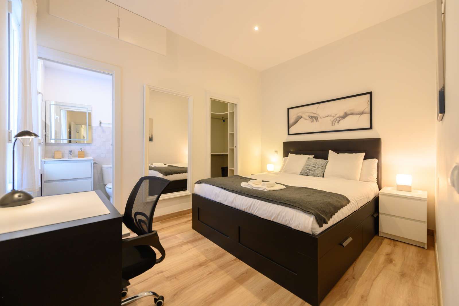 Bedroom of Apartment to share in  Madrid Capital  with Air Conditioner and Terrace