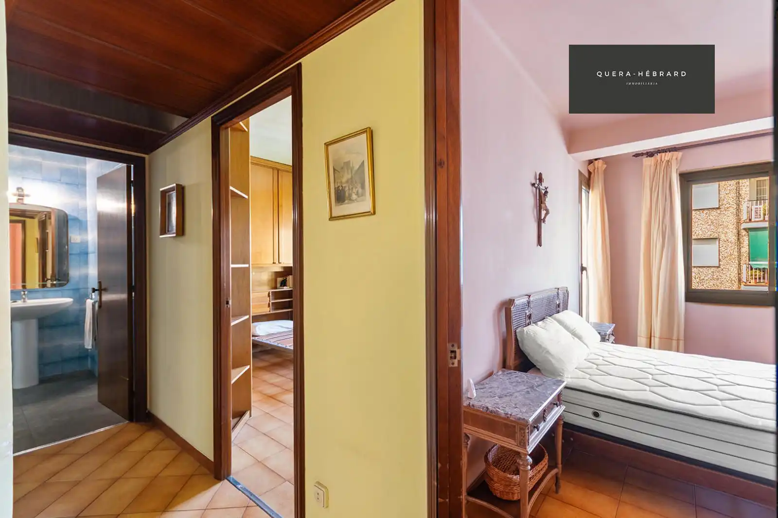 Habitación de Piso en venta en Barcelona con Aire acondicionado, Terraza y Balcón