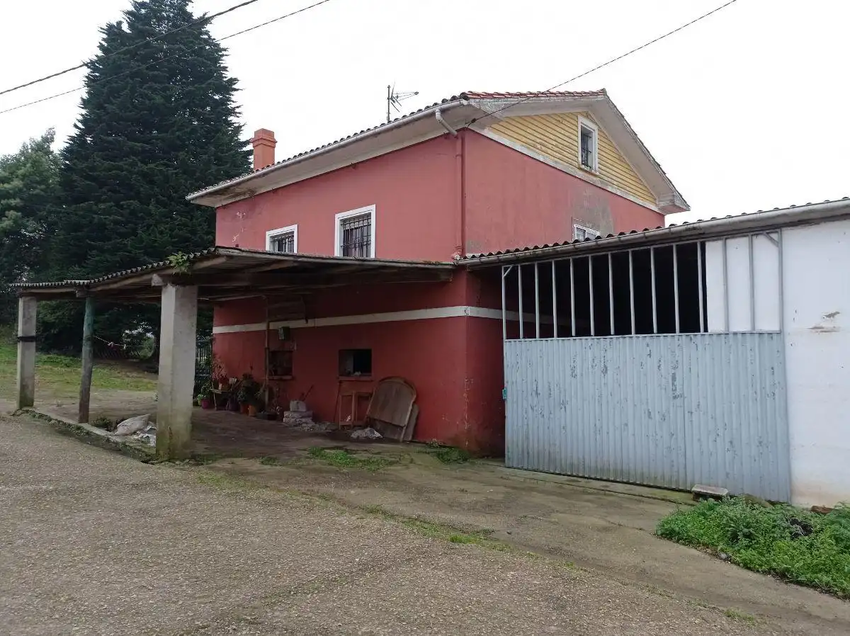 Vista exterior de Casa o chalet en venta en Llanera con Calefacción, Trastero y Amueblado