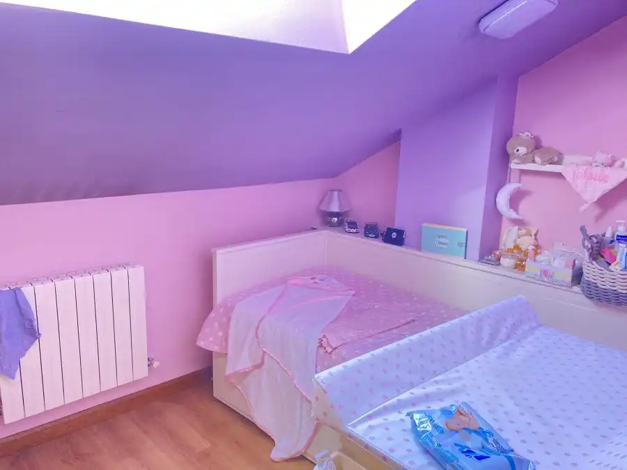 Habitación de Dúplex en venta en Villaquilambre con Calefacción, Trastero y Horno