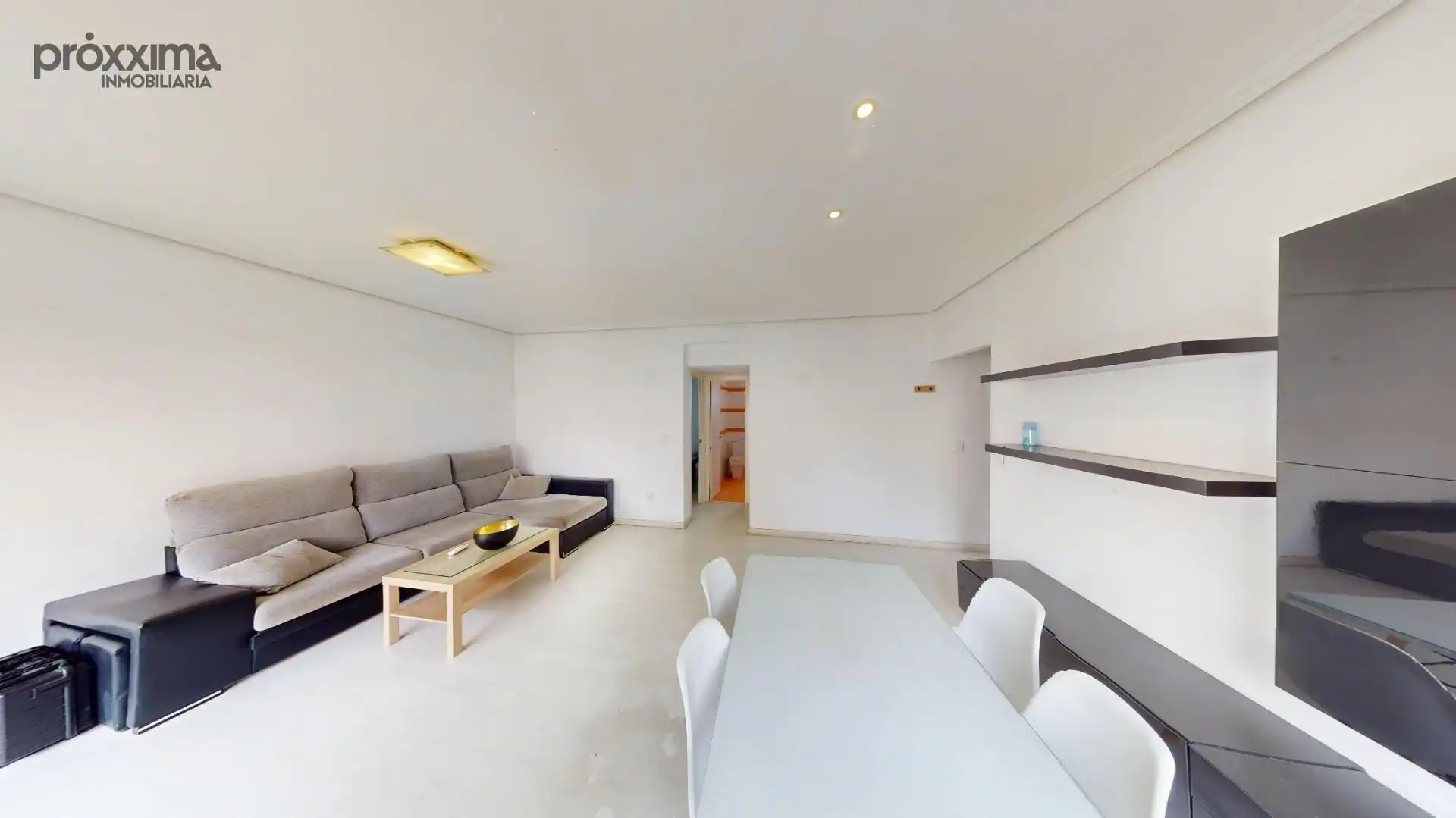 Sala d'estar de Pis en venda en Sevilla amb Aire condicionat i Terrassa