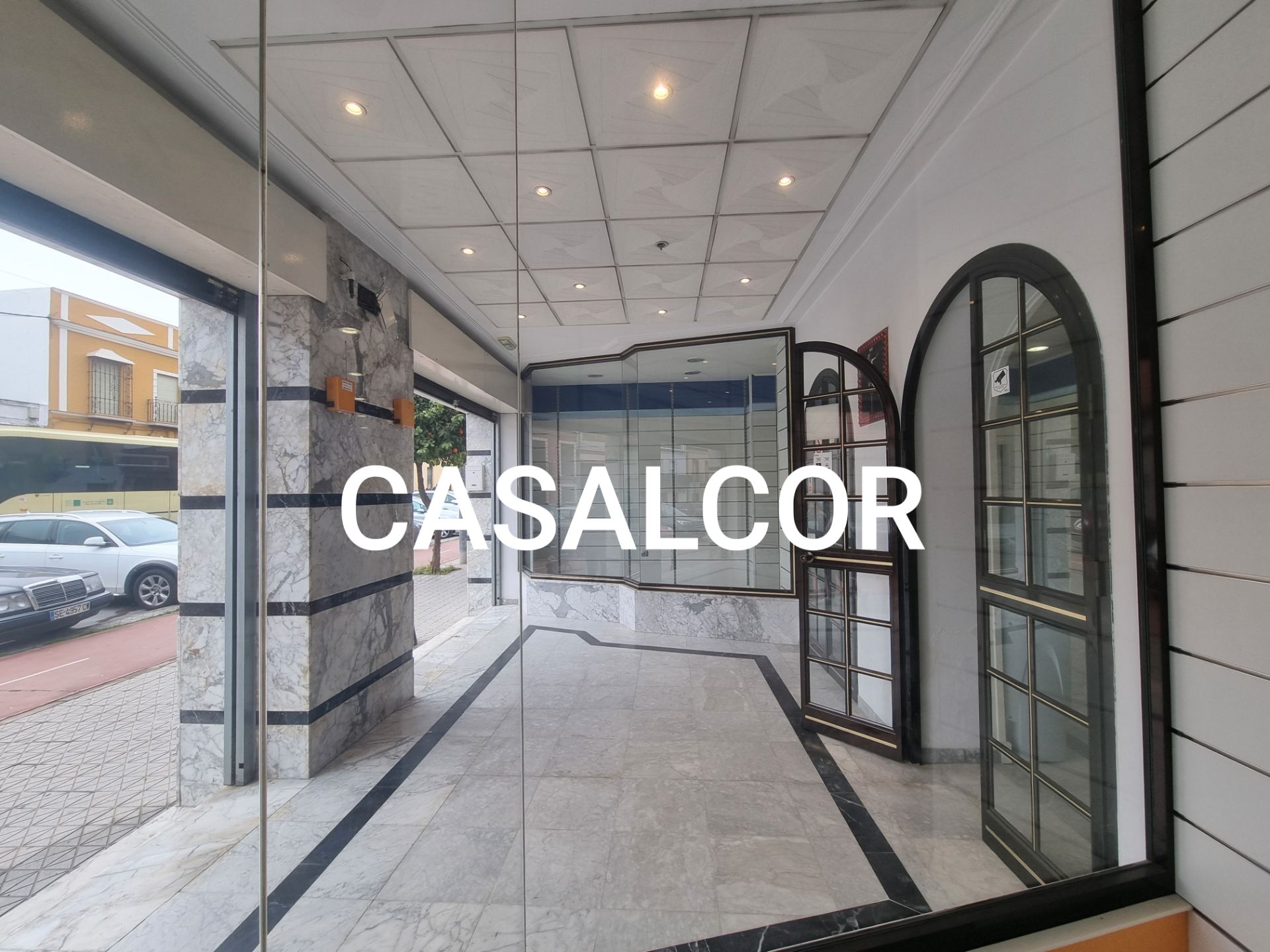 Geschaftsraum miete in Mairena del Alcor mit Klimaanlage, Heizung und Möbliert