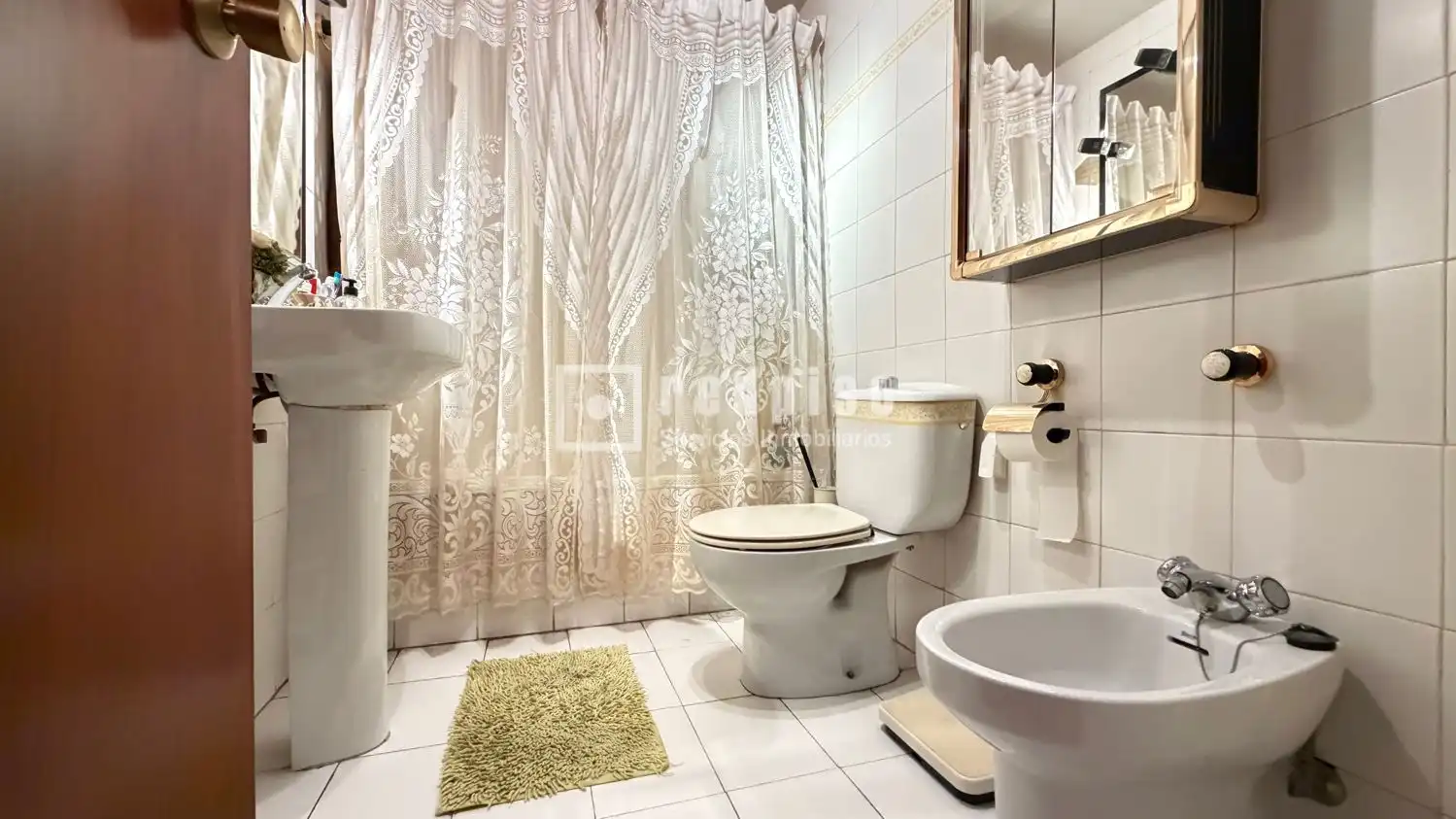 Bathroom of Flat for sale in Leganés  with Heating, Parquet flooring and Terrace