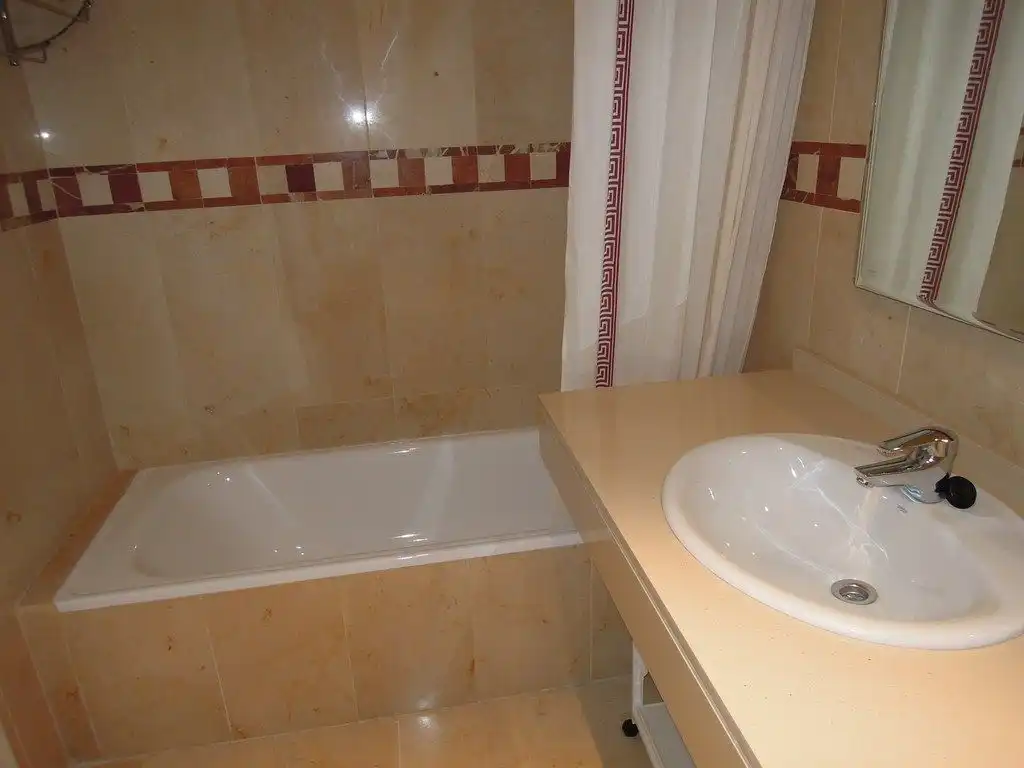 Bathroom of Apartments for rent in Altea  with Air Conditioner, Furnished and Community pool