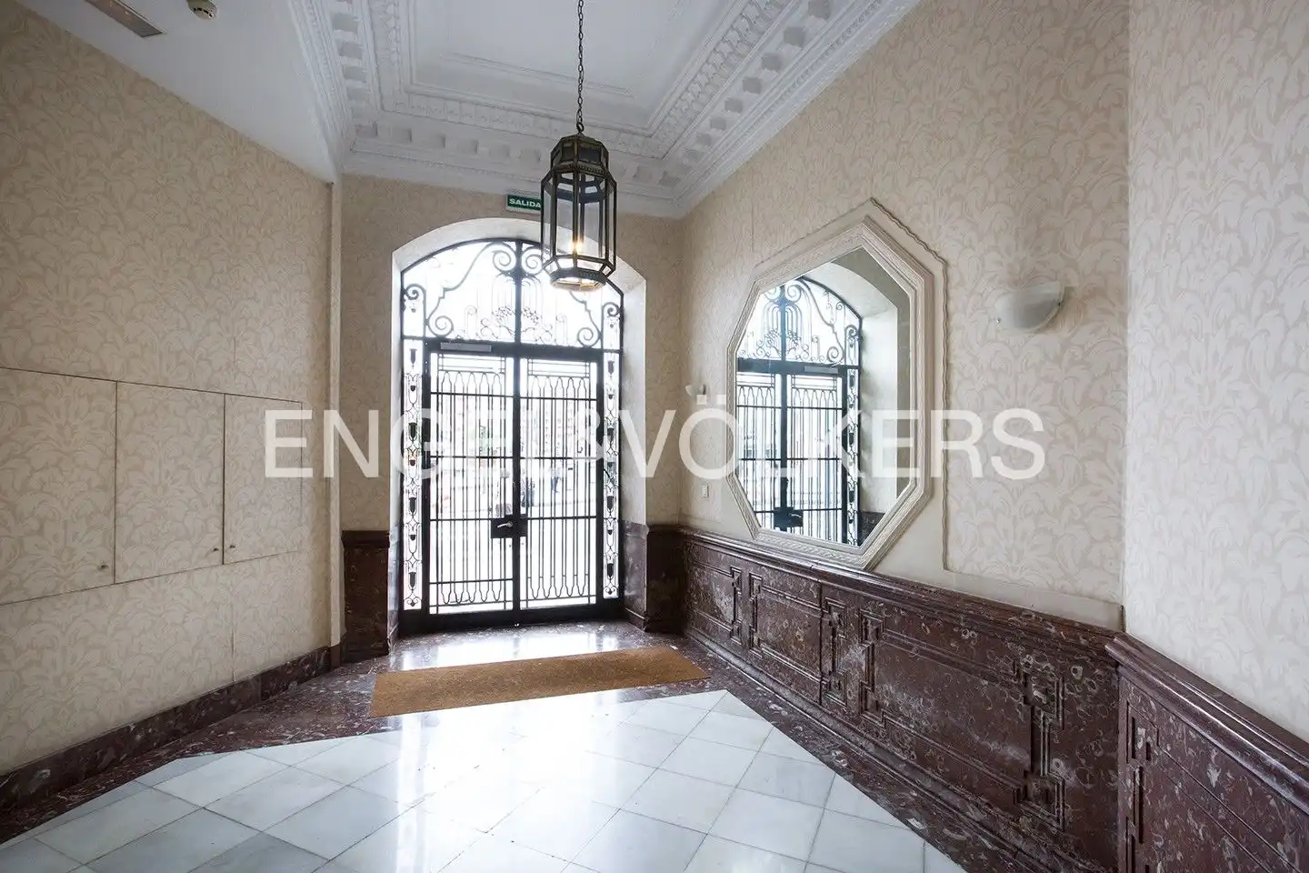 Piso de alquiler en Bilbao  con Calefacción, Amueblado y Balcón