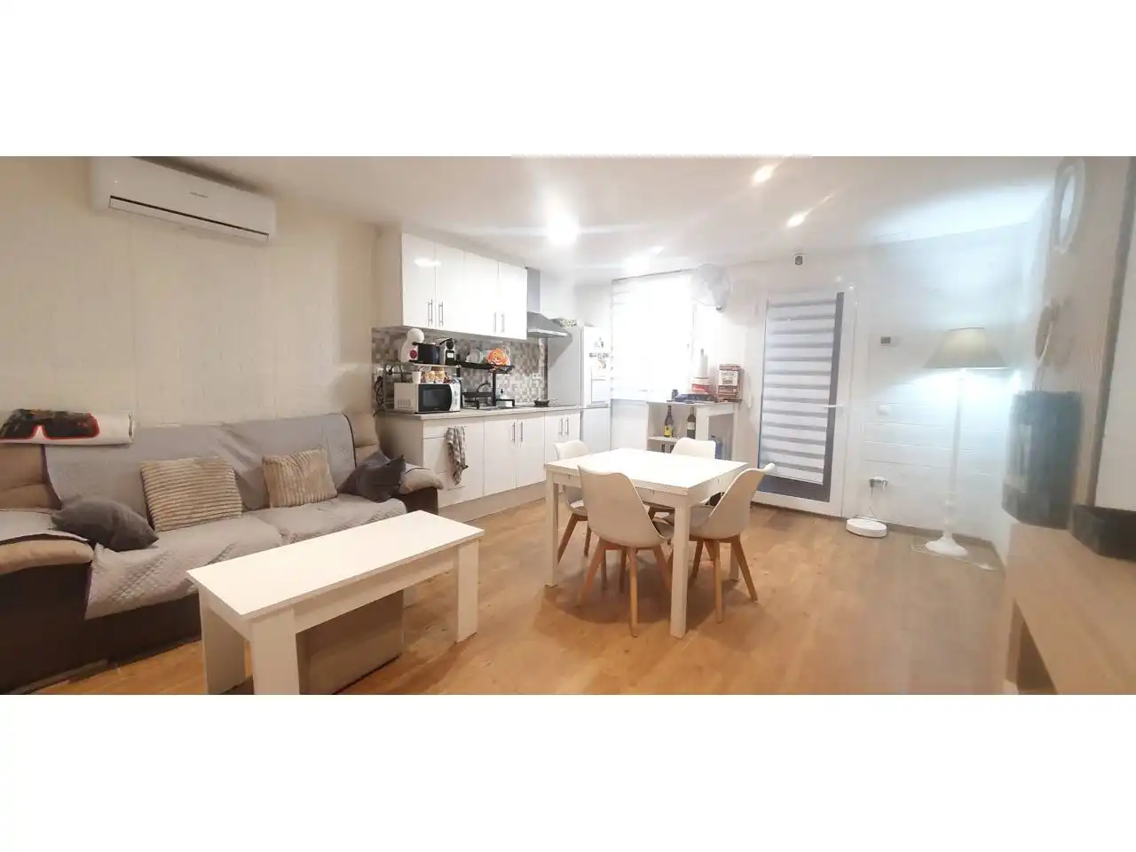 Sala d'estar de Casa o xalet en venda en Sant Vicenç de Castellet amb Aire condicionat i Terrassa