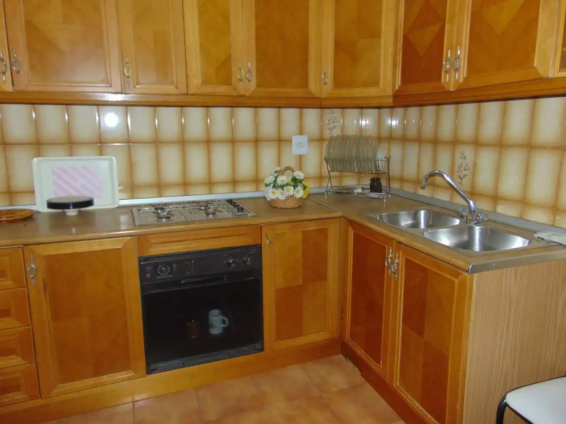 Cuina de Casa o xalet en venda en Valdepeñas amb Calefacció, Terrassa i Traster