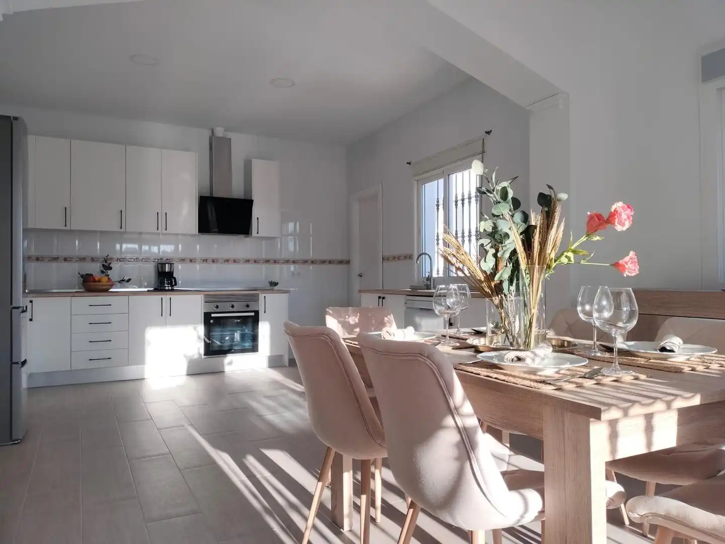 Cocina de Casa o chalet en venta en Benalmádena con Aire acondicionado, Calefacción y Jardín privado
