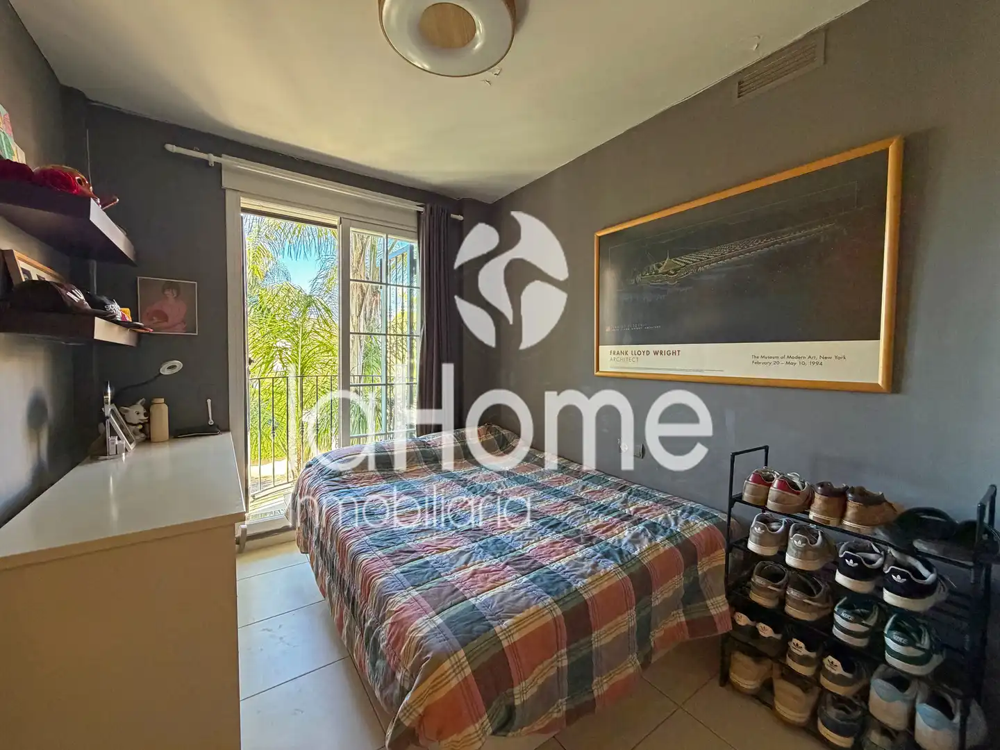 Schlafzimmer von Haus oder Chalet zum Verkauf in Paterna mit Klimaanlage, Heizung und Privatgarten