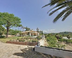 Exterior view of House or chalet for sale in Estepona  with Air Conditioner, Private garden and Terrace