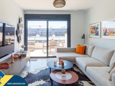 Penthouse with pool for sale in Orihuela Costa
