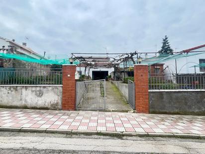 Vista exterior de Casa o xalet en venda en Sant Salvador de Guardiola amb Calefacció, Jardí privat i Traster