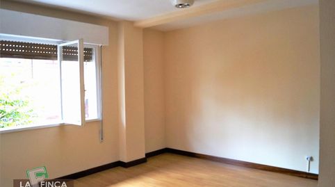 Foto 2 von Büro zum Verkauf in Torrecerredo, Ciudad Naranco - Prados de La Fuente, Oviedo