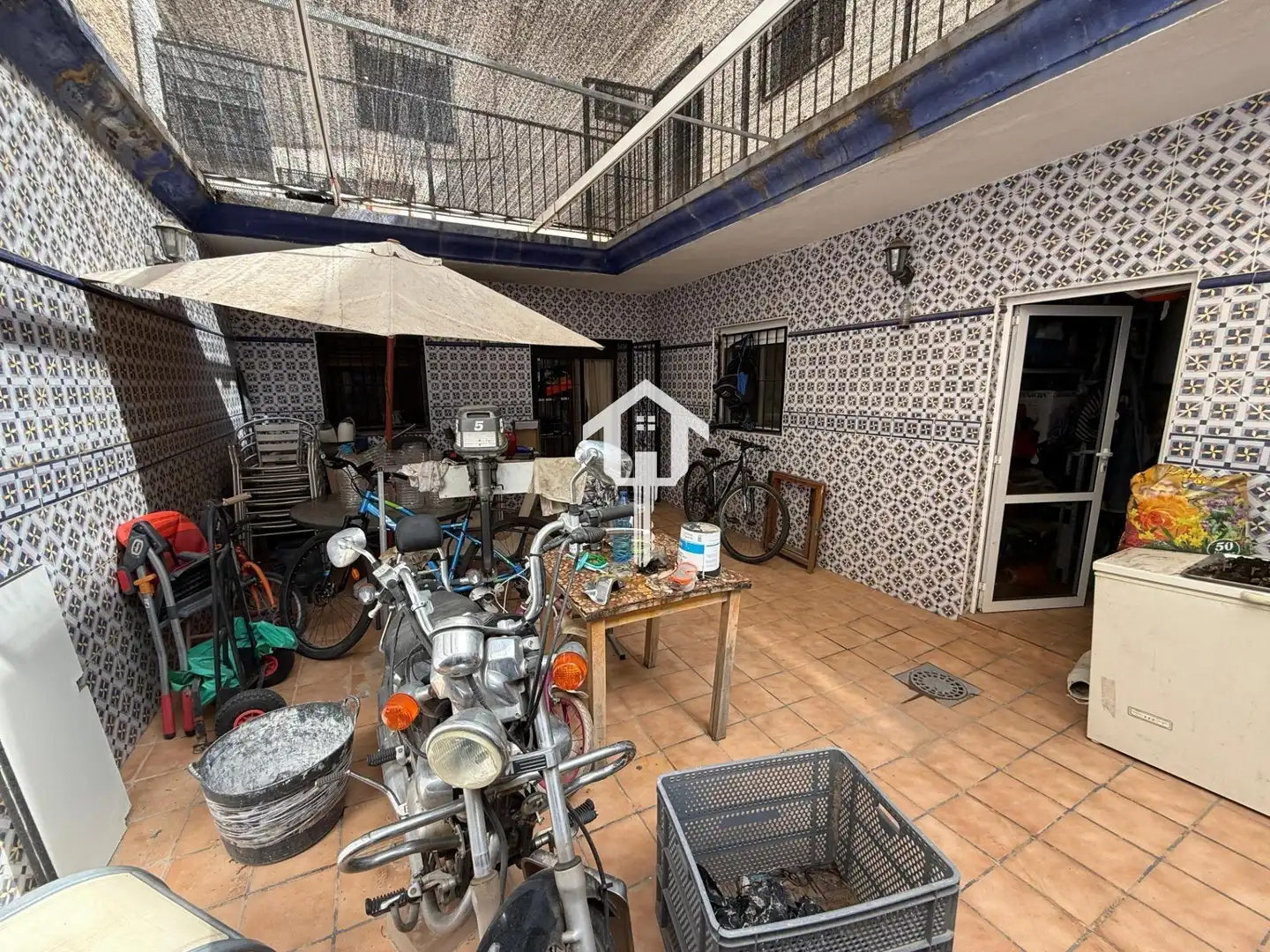 Houses for sale in Alicante / Alacant  with Furnished, Balcony and Jacuzzi