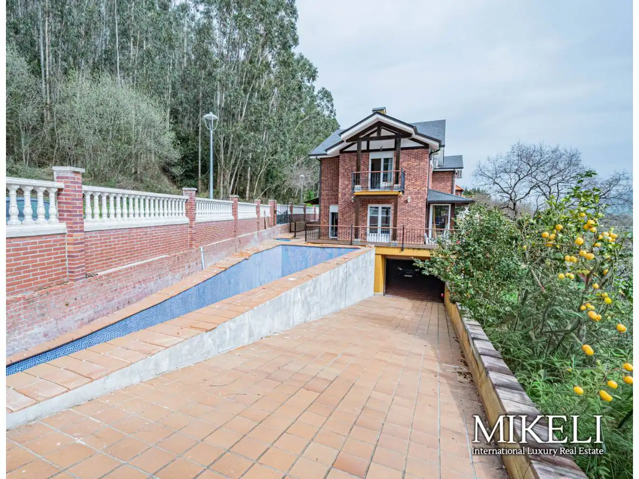 Piscina de Casa o chalet en venta en Piélagos con Aire acondicionado, Calefacción y Jardín privado