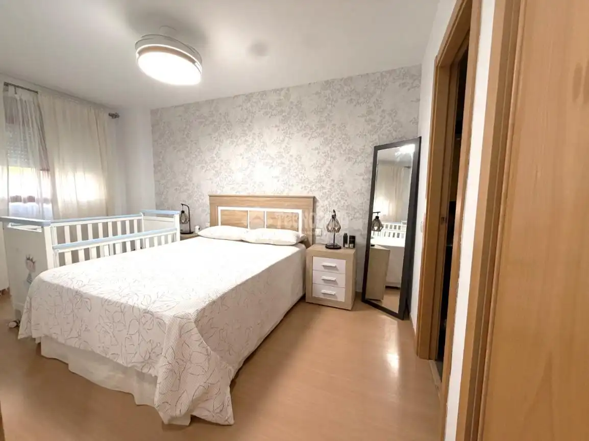 Habitación de Piso en venta en Alcalá de Henares con Calefacción, Terraza y Trastero