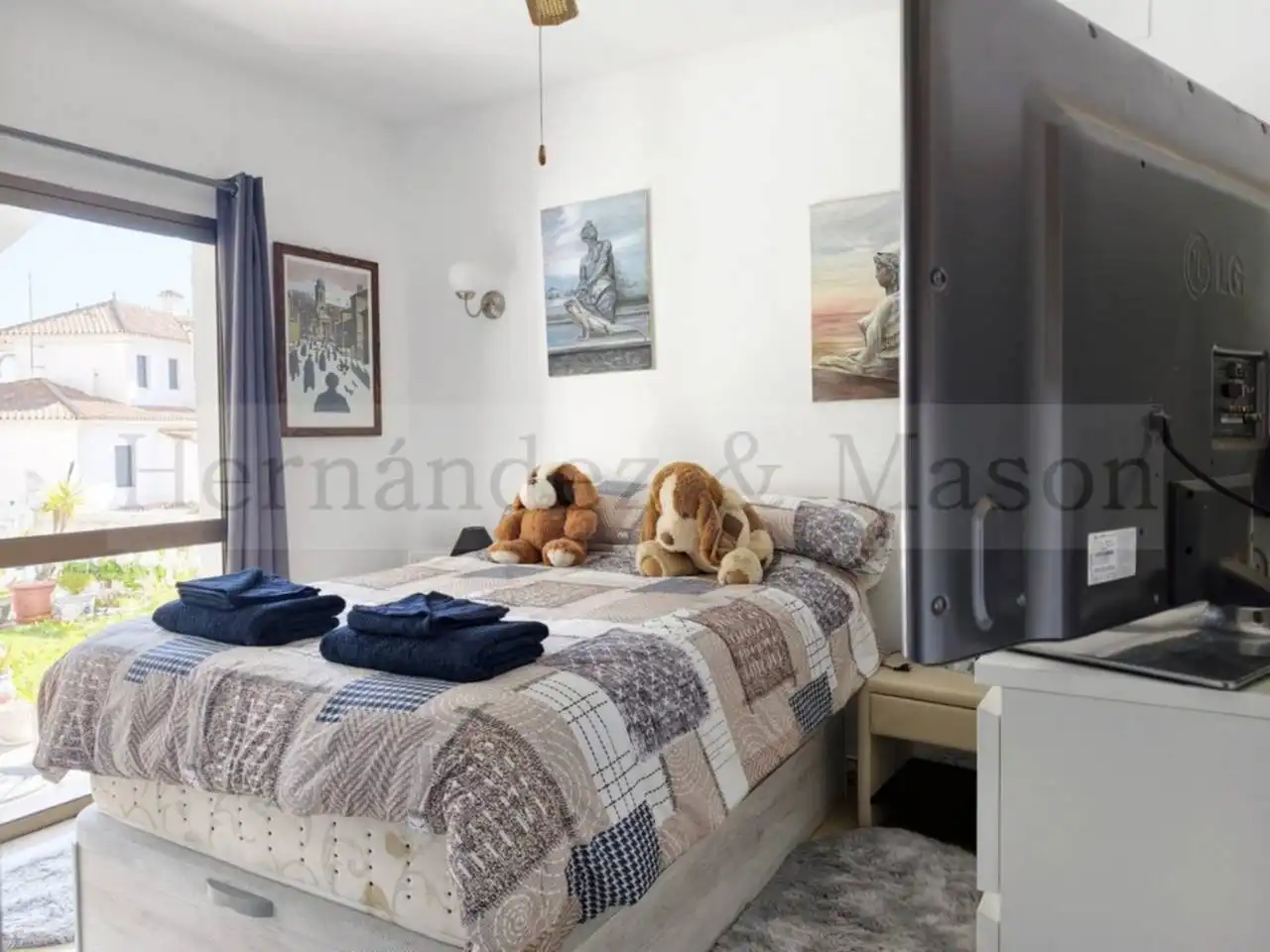Bedroom of Houses for sale in Benalmádena  with Air Conditioner, Terrace and Swimming Pool
